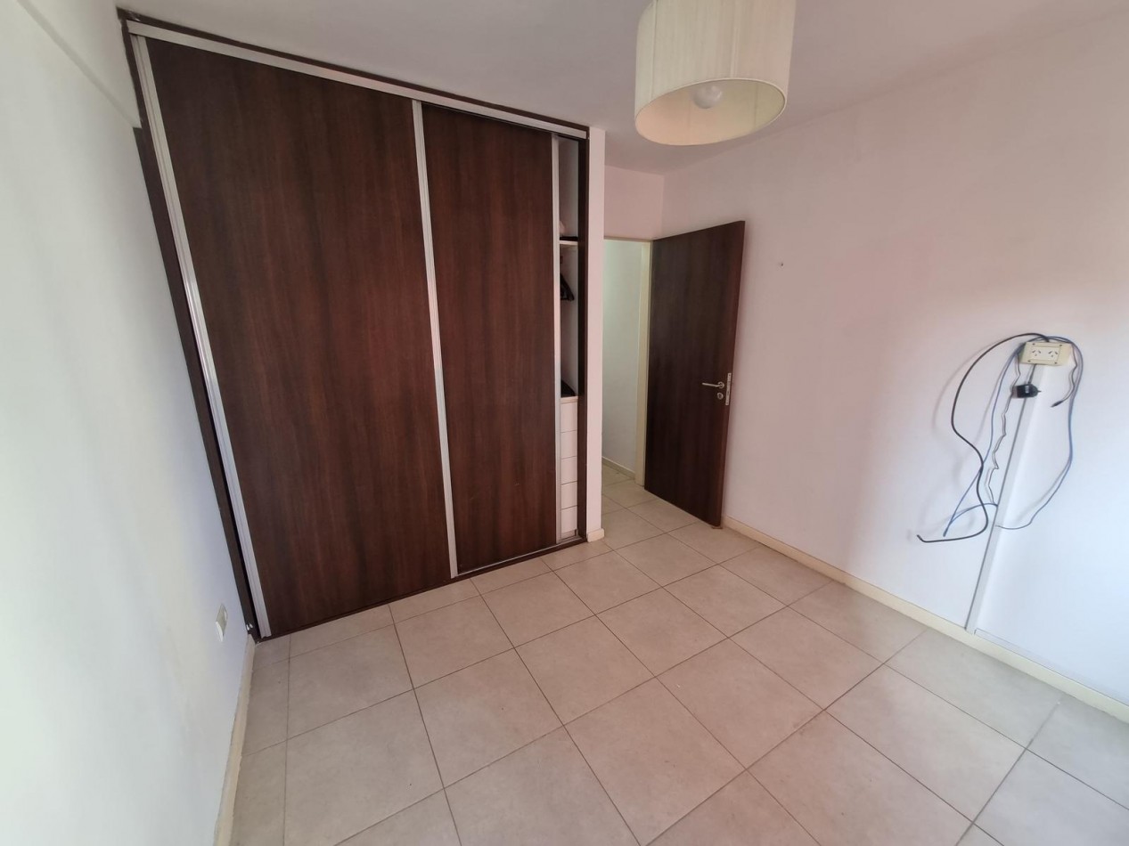 Venta Departamento 1 Dormitorio San Juan 600