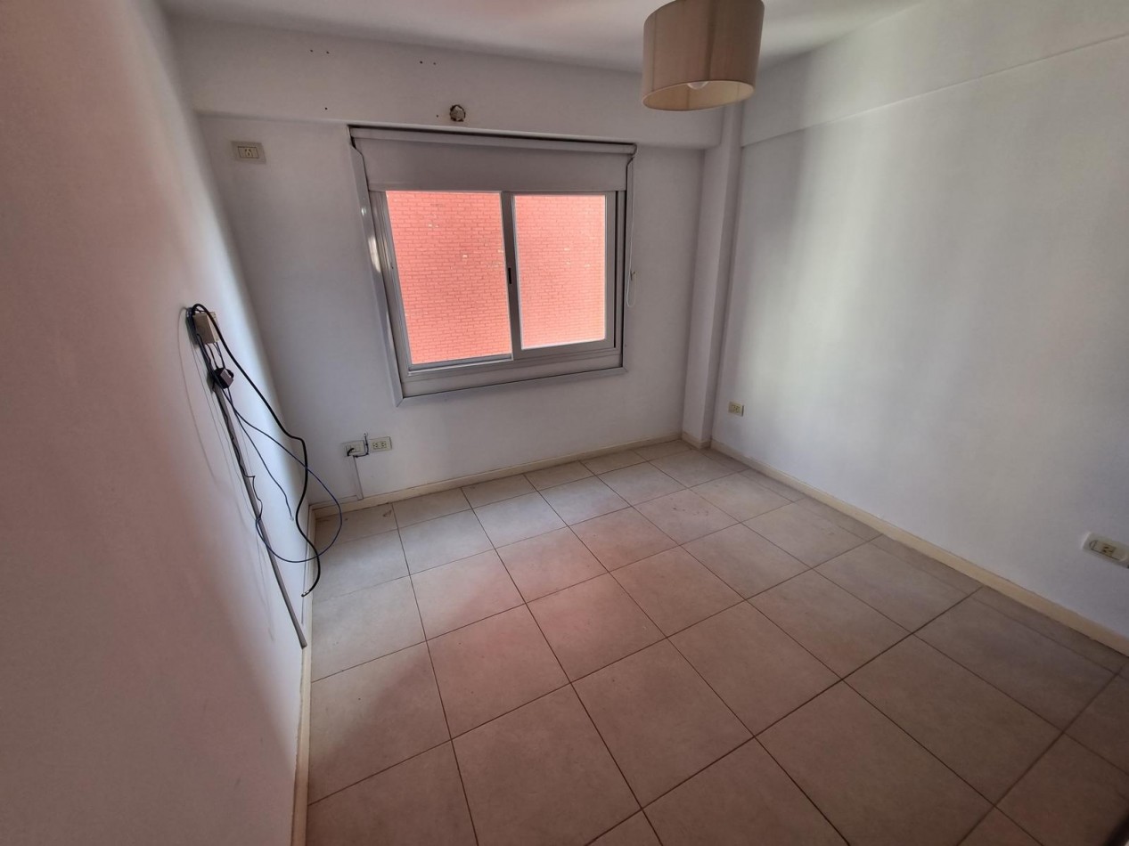 Venta Departamento 1 Dormitorio San Juan 600