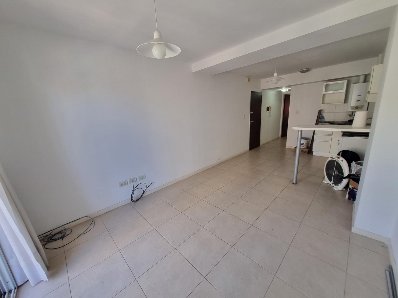 Venta Departamento 1 Dormitorio San Juan 600