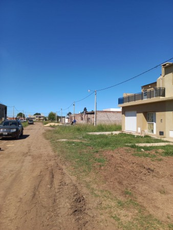 Terreno en Alvarez