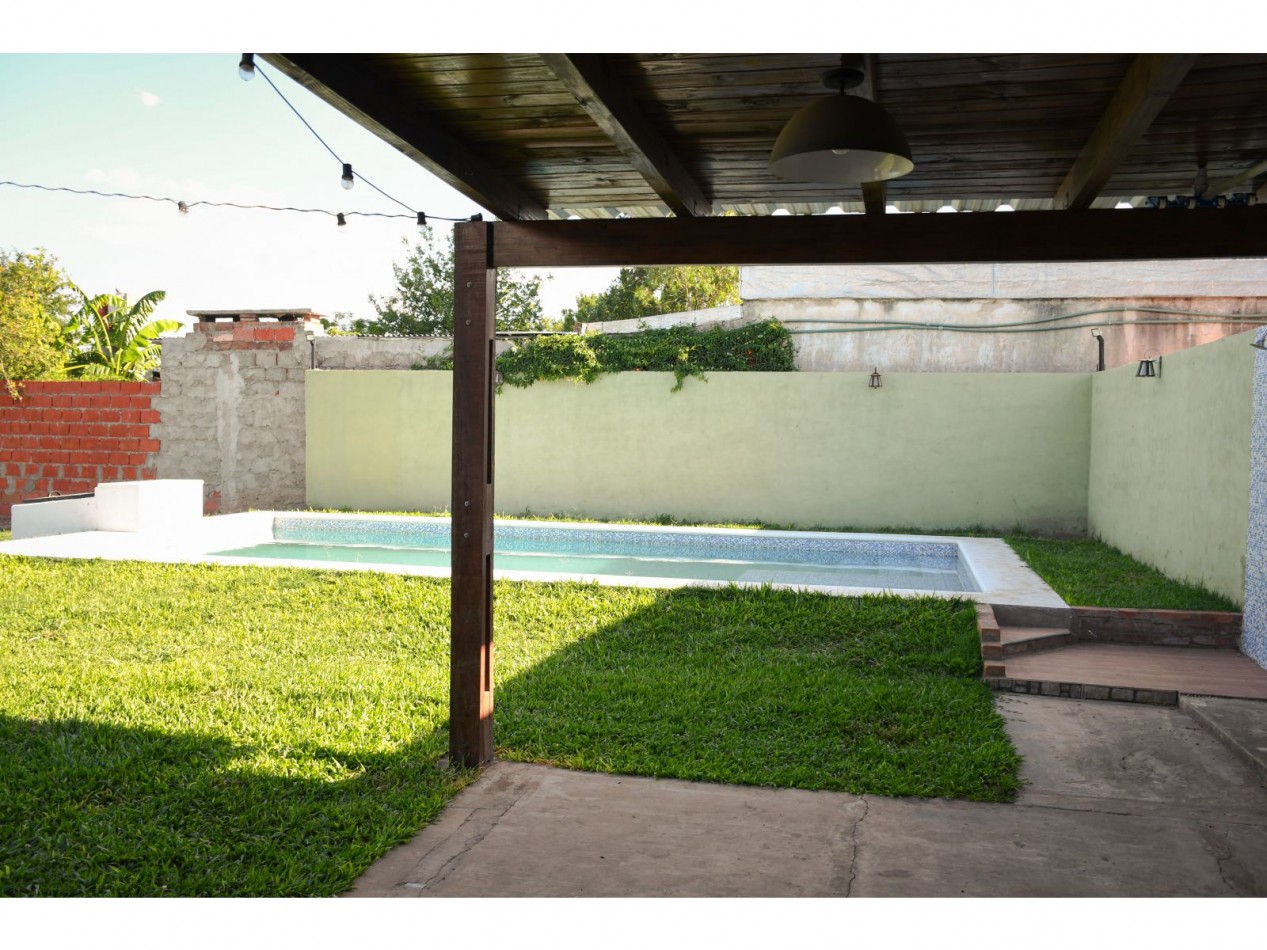 Casa Dos Dormitorios con Piscina Tierra de Suenos Alvear