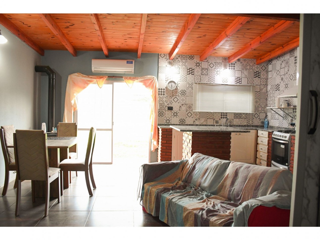 Casa Dos Dormitorios con Piscina Tierra de Suenos Alvear