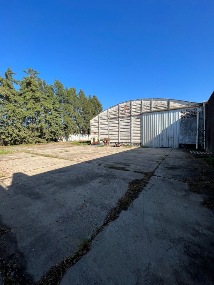 Galpon de 525 m2 en Terreno de 2025 m2 Alvarez