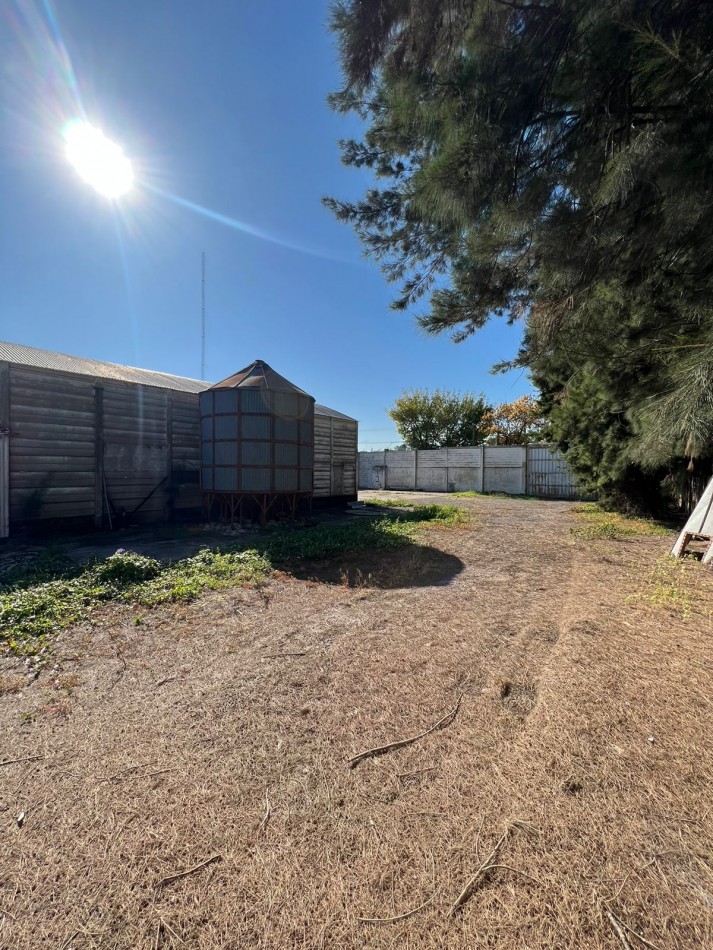 Galpon de 525 m2 en Terreno de 2025 m2 Alvarez