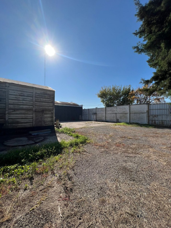 Galpon de 525 m2 en Terreno de 2025 m2 Alvarez
