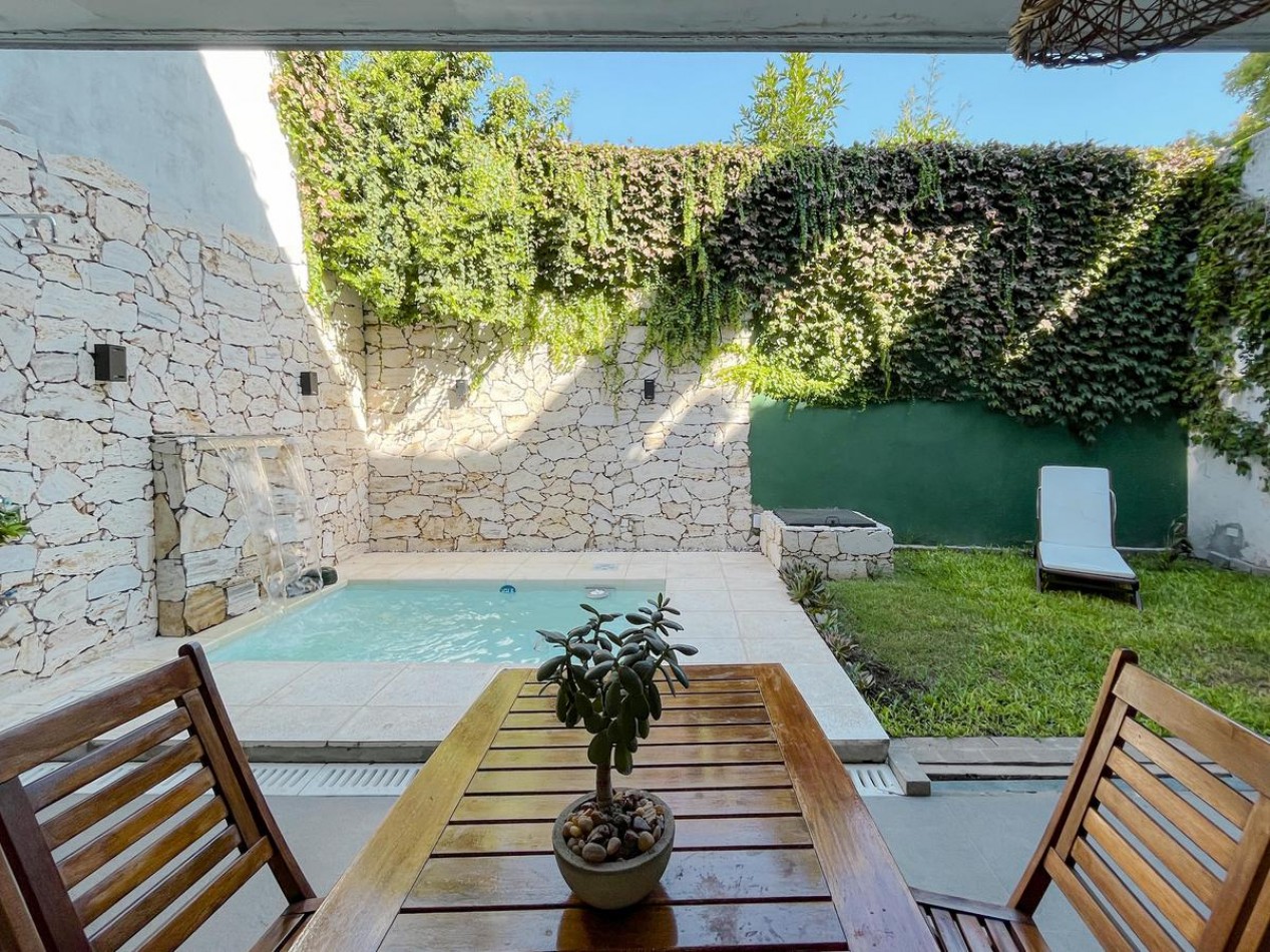 Casa 3 Dormitorios con Cochera, Jardin y Pileta en Alberdi