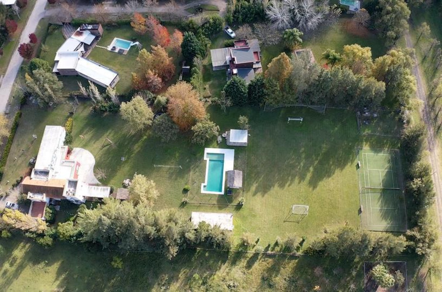 Casa 5 Dormitorios con Piscina Chacra Los Raigales