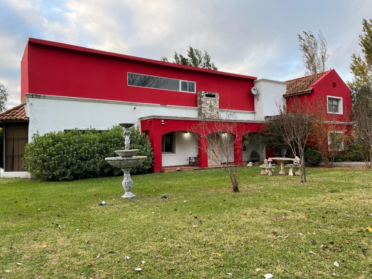 Casa 5 Dormitorios con Piscina Chacra Los Raigales