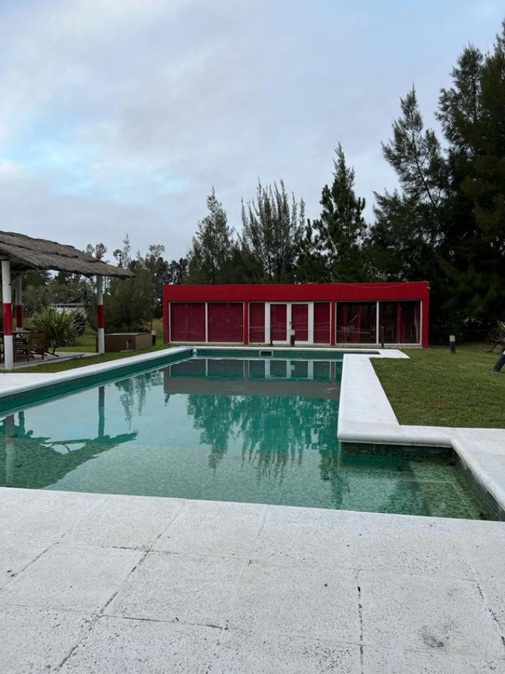 Casa 5 Dormitorios con Piscina Chacra Los Raigales