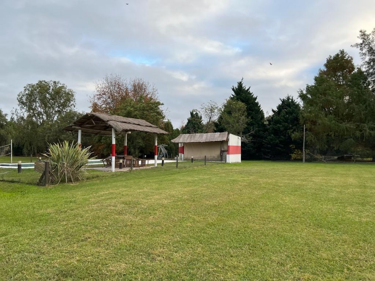 Casa 5 Dormitorios con Piscina Chacra Los Raigales