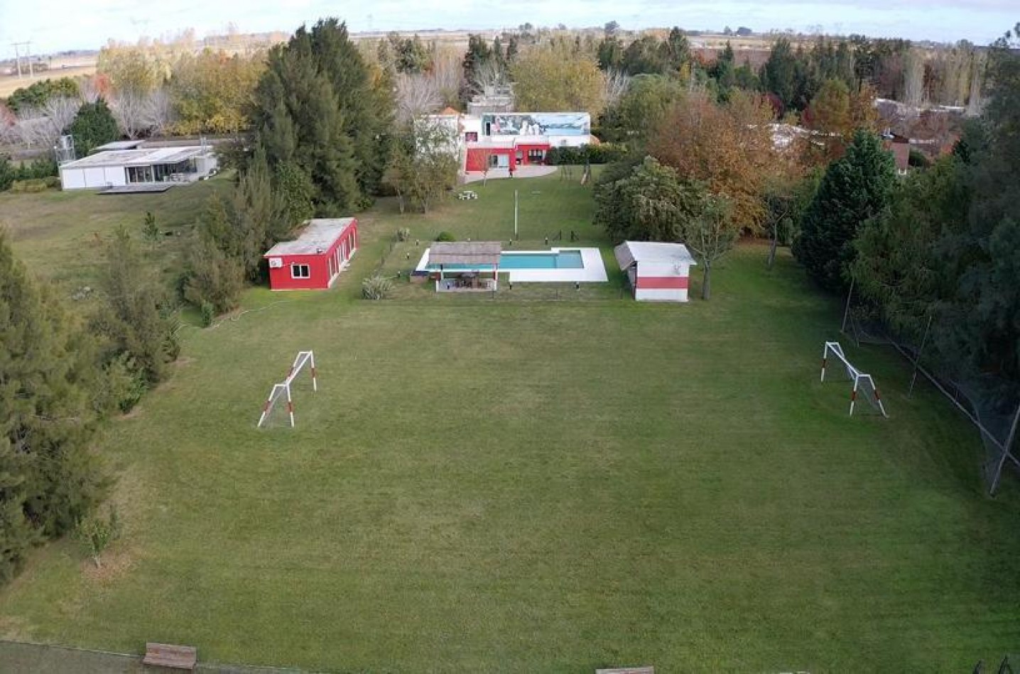 Casa 5 Dormitorios con Piscina Chacra Los Raigales