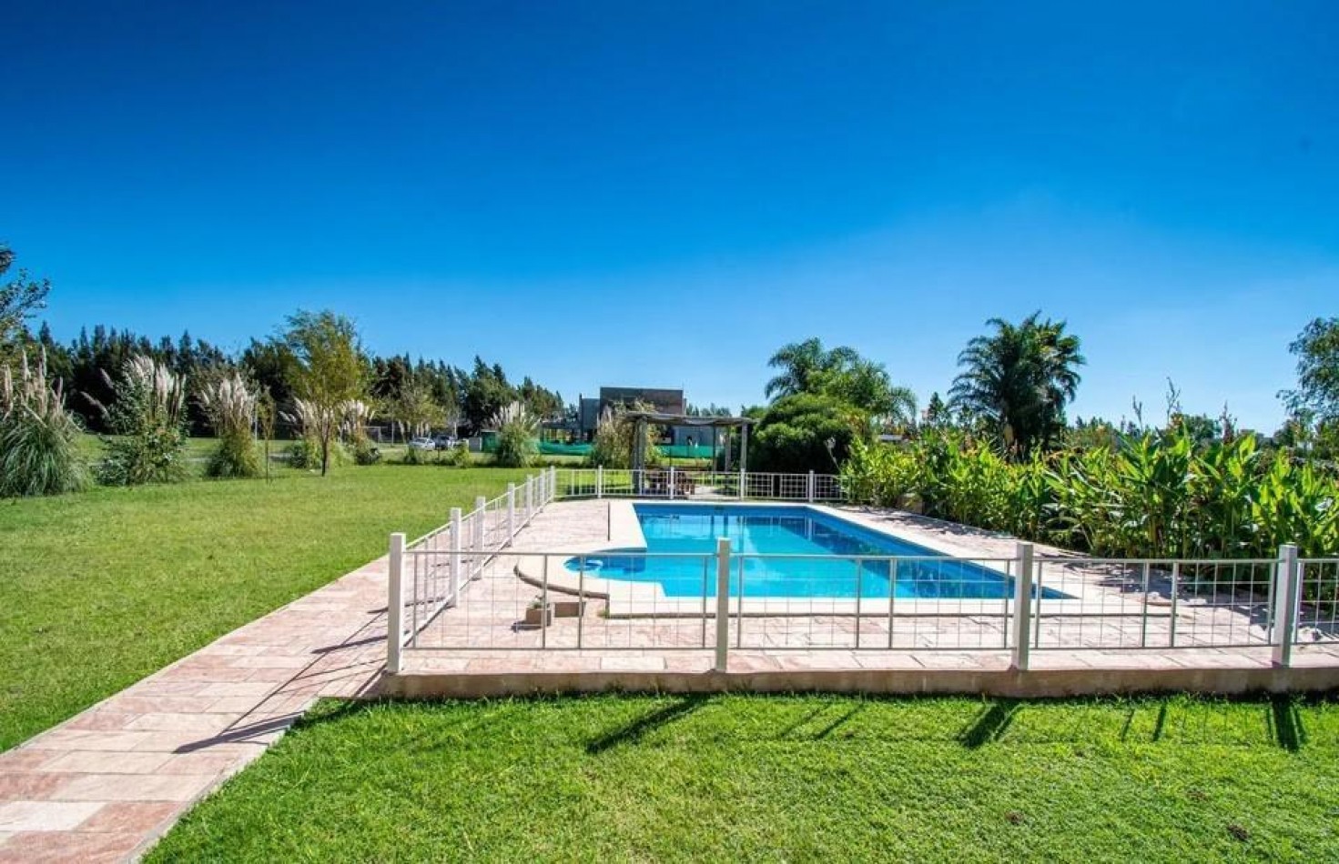 Casa Puerto Roldan 5 Dormitorios con Pileta