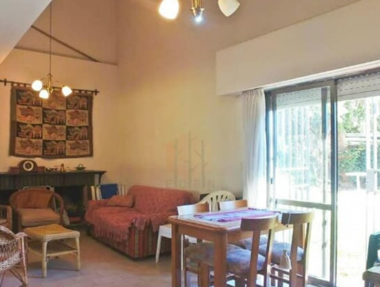 Casa 4 Dormitorios en Funes Kennedy 2500