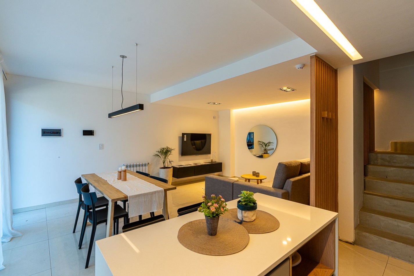Casa 4 Dormitorios con Piscina y Parrillero Fisherton Wilde 455 bis