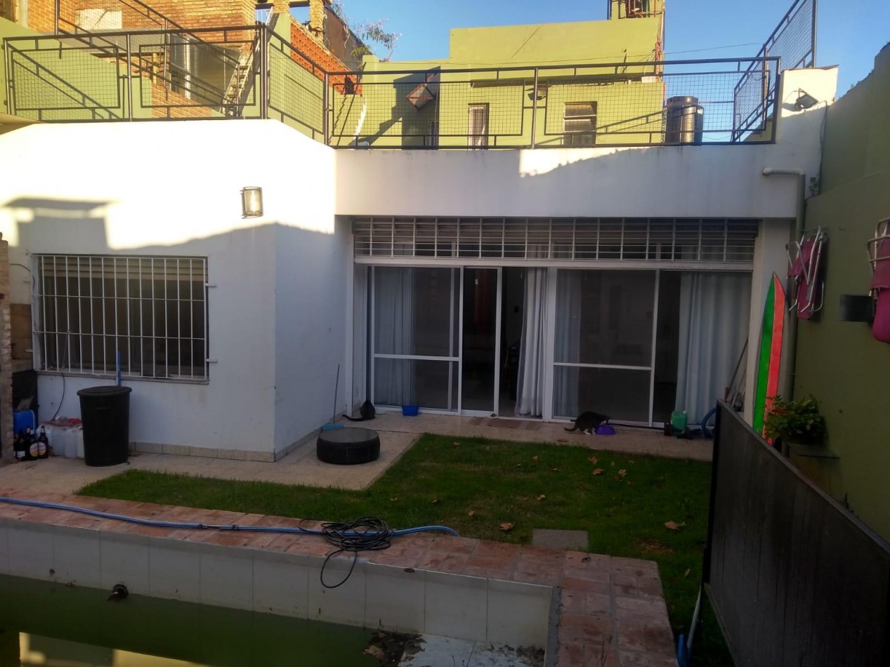 Casa 3 Dormitorios con Cochera y Piscina zona Sur