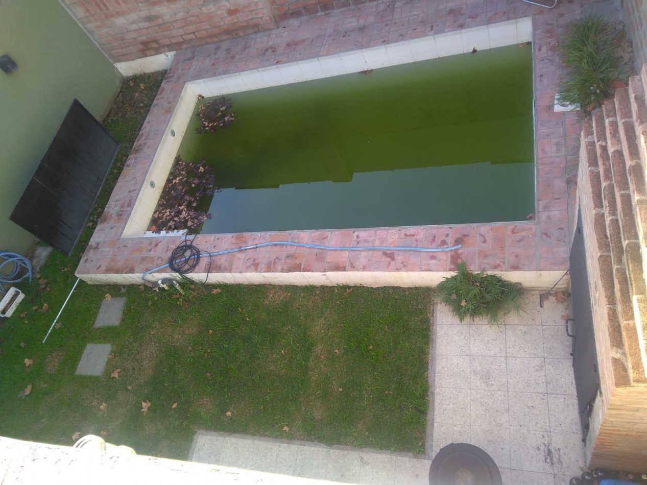 Casa 3 Dormitorios con Cochera y Piscina zona Sur