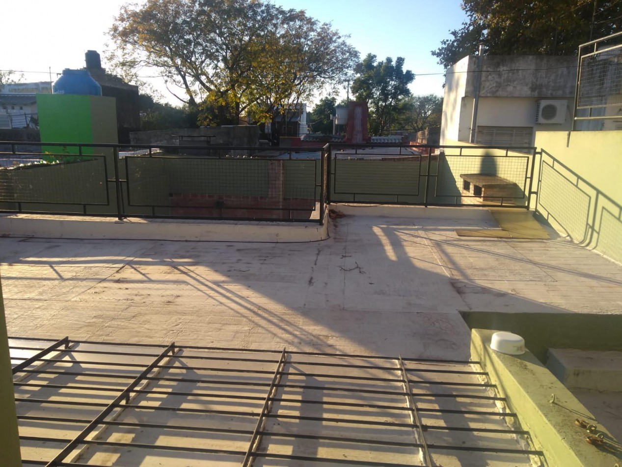 Casa 3 Dormitorios con Cochera y Piscina zona Sur