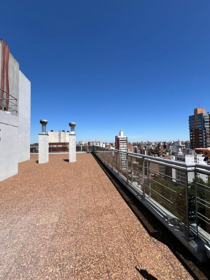 Venta Departamento 3 Dormitorios con Cochera y Amenities Av. Pellegrini 2300