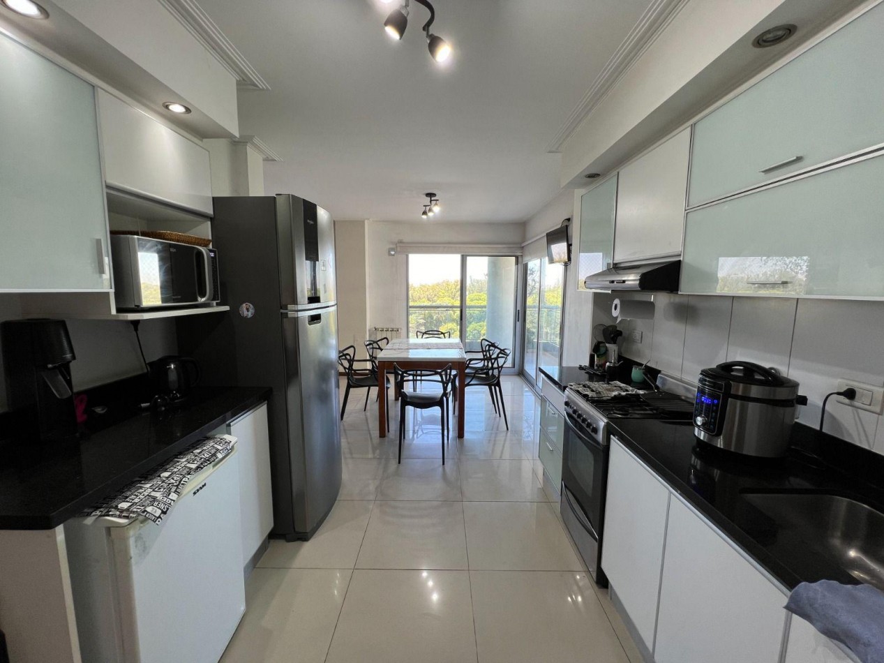 Venta Departamento 3 Dormitorios con Cochera y Amenities Av. Pellegrini 2300