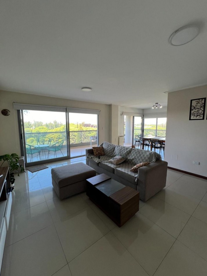 Venta Departamento 3 Dormitorios con Cochera y Amenities Av. Pellegrini 2300