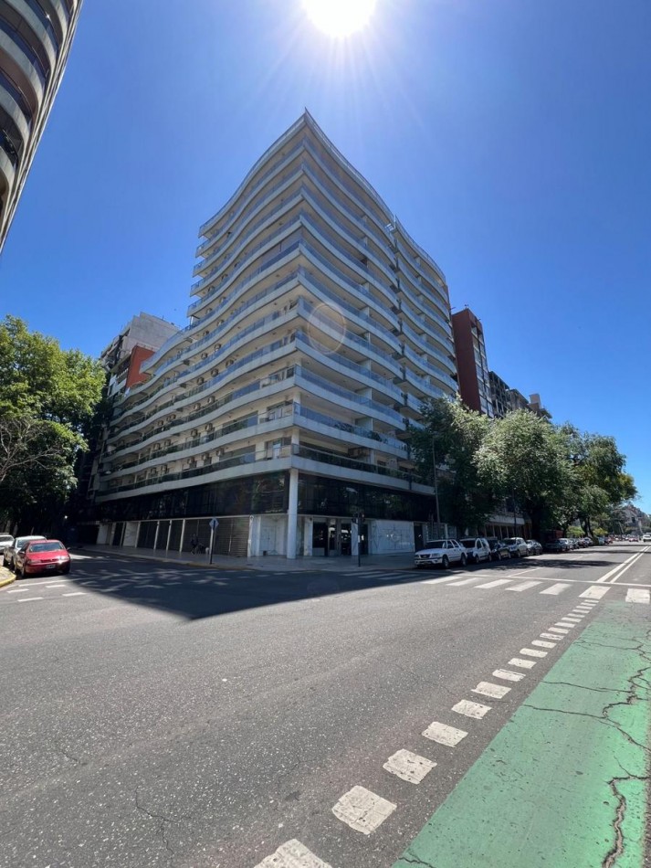Venta Departamento 3 Dormitorios con Cochera y Amenities Av. Pellegrini 2300