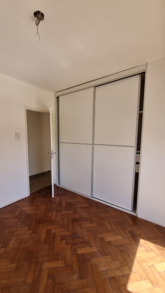 Venta Departamento 2 Dormitorios con Balcon 9 de Julio 1900