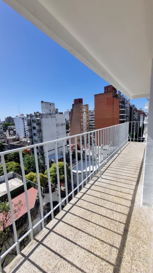Venta Departamento 2 Dormitorios con Balcon 9 de Julio 1900