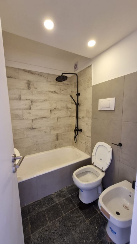 Venta Departamento 2 Dormitorios con Balcon 9 de Julio 1900