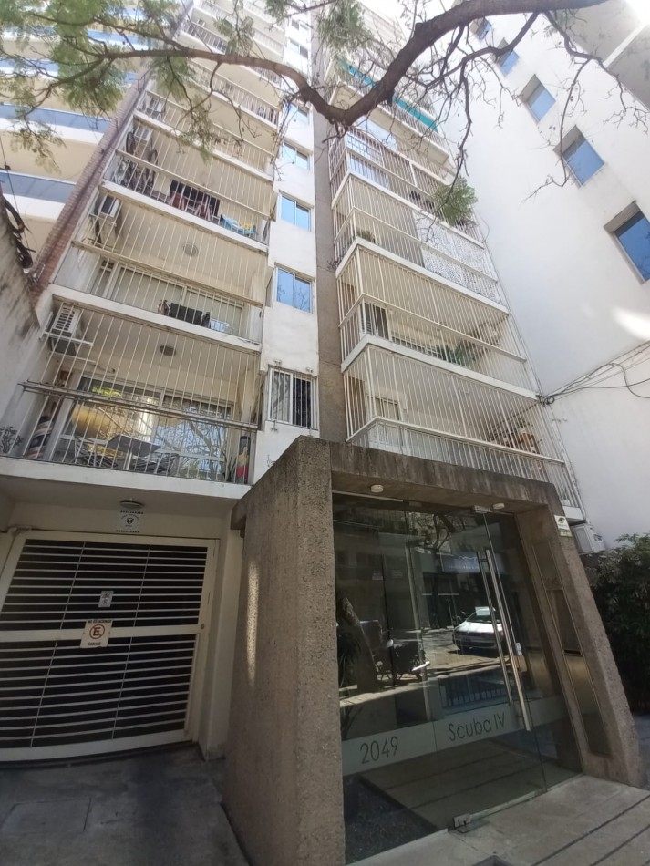 Venta Departamento 1 Dormitorio con Patio Brown 2000