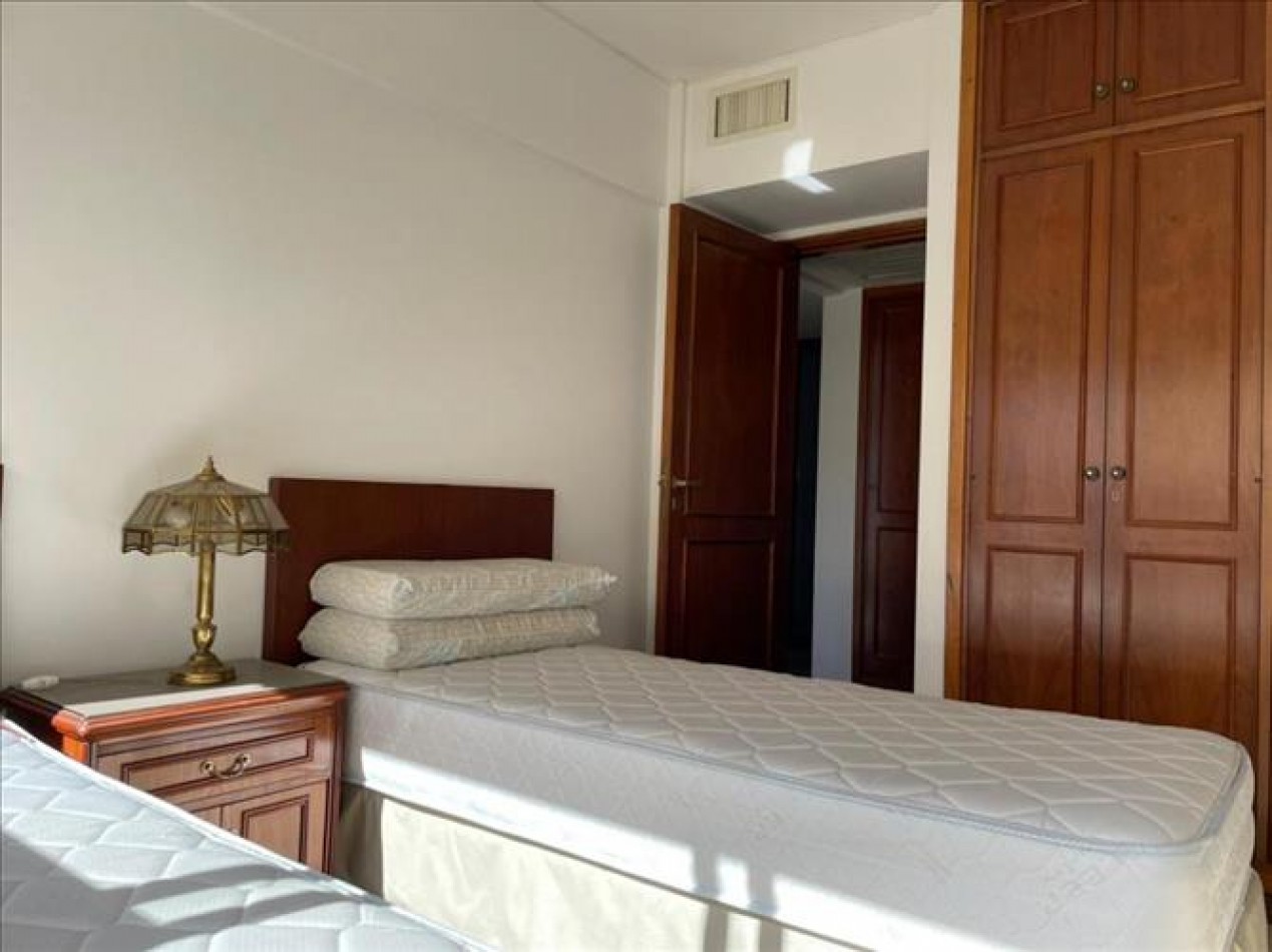 Departamento 3 Dormitorios con Amenities y Cochera sobre Av. Pellegrini