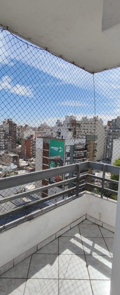 Venta Departamento 3 Dormitorios con Cochera Pellegrini 1100