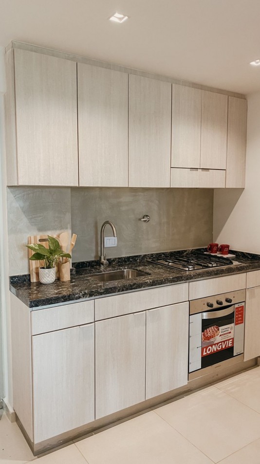 Venta Monoambiente con Balcon Alem 2300 