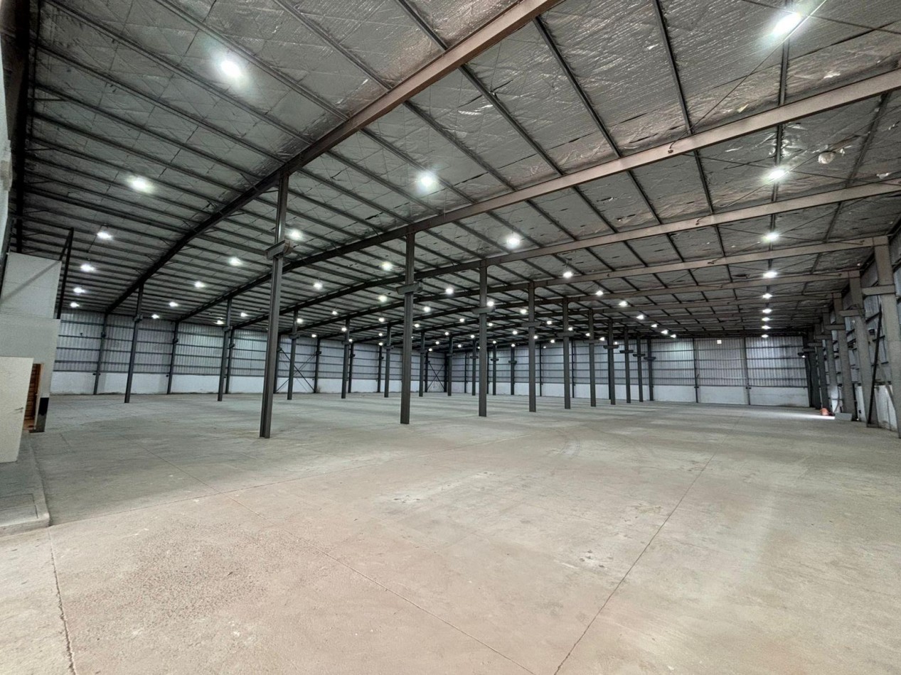 Alquiler Nave Industrial de 3800 m2 Parque Industrial Metropolitano Perez