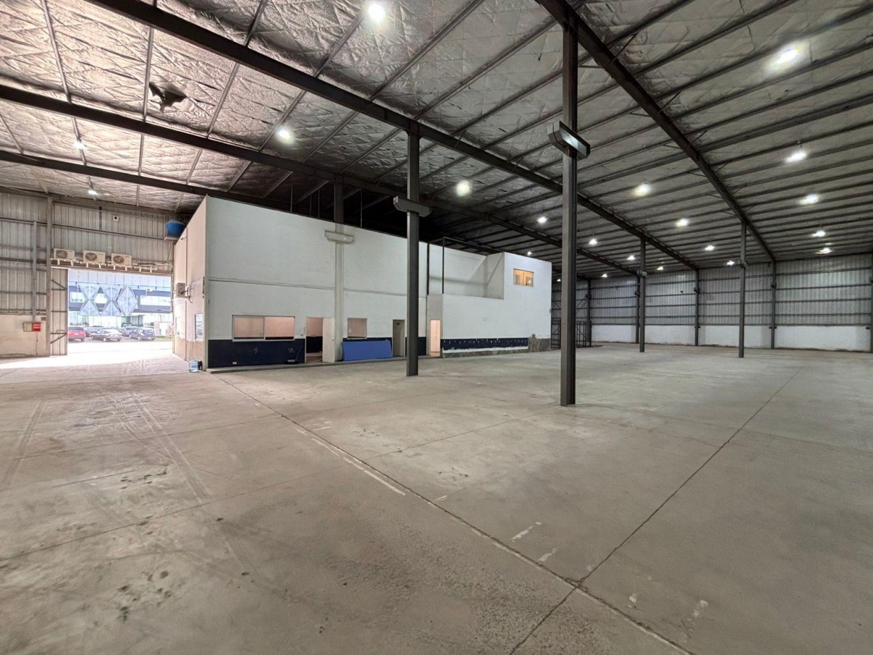 Alquiler Nave Industrial de 3800 m2 Parque Industrial Metropolitano Perez