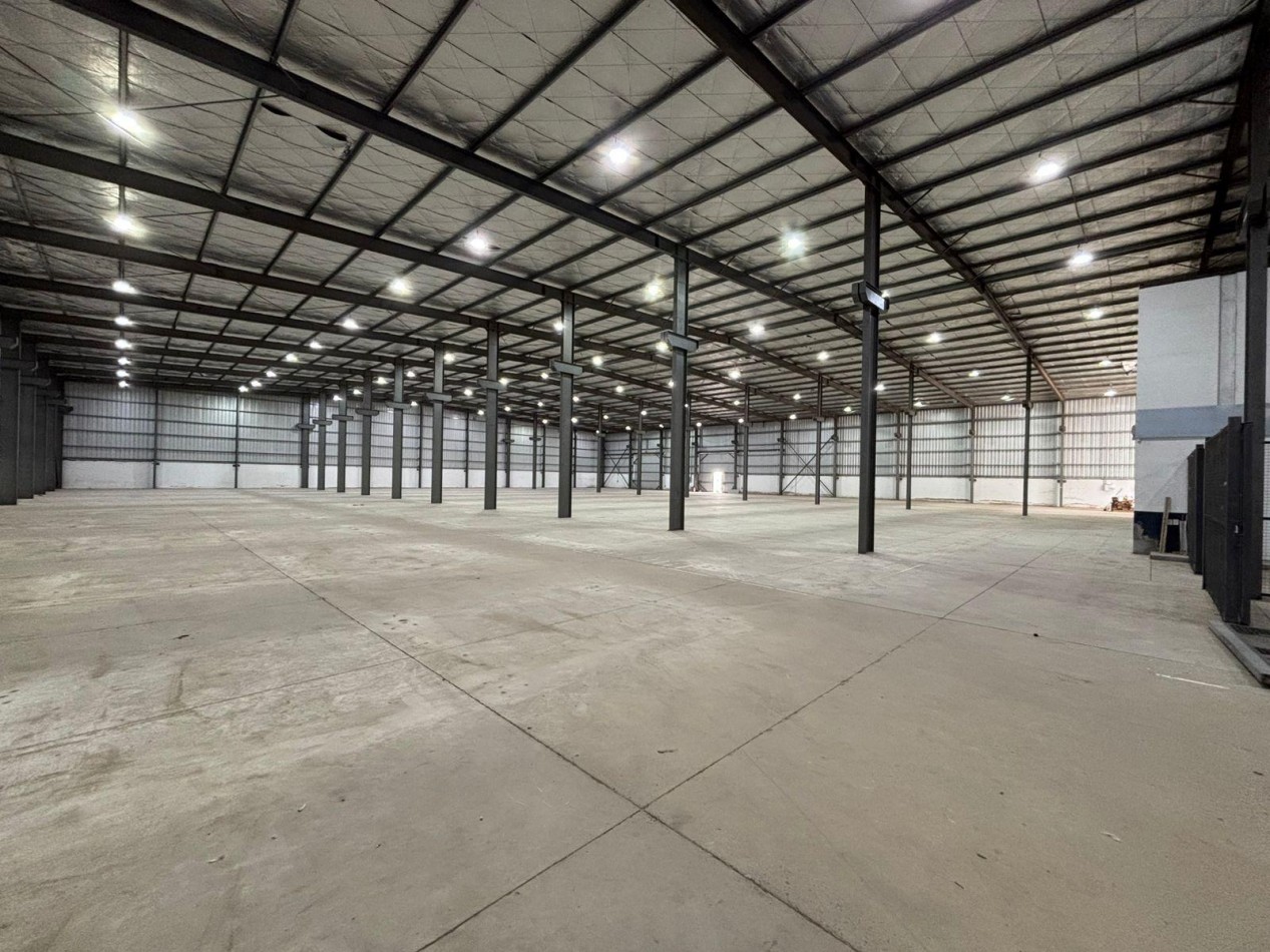 Alquiler Nave Industrial de 3800 m2 Parque Industrial Metropolitano Perez