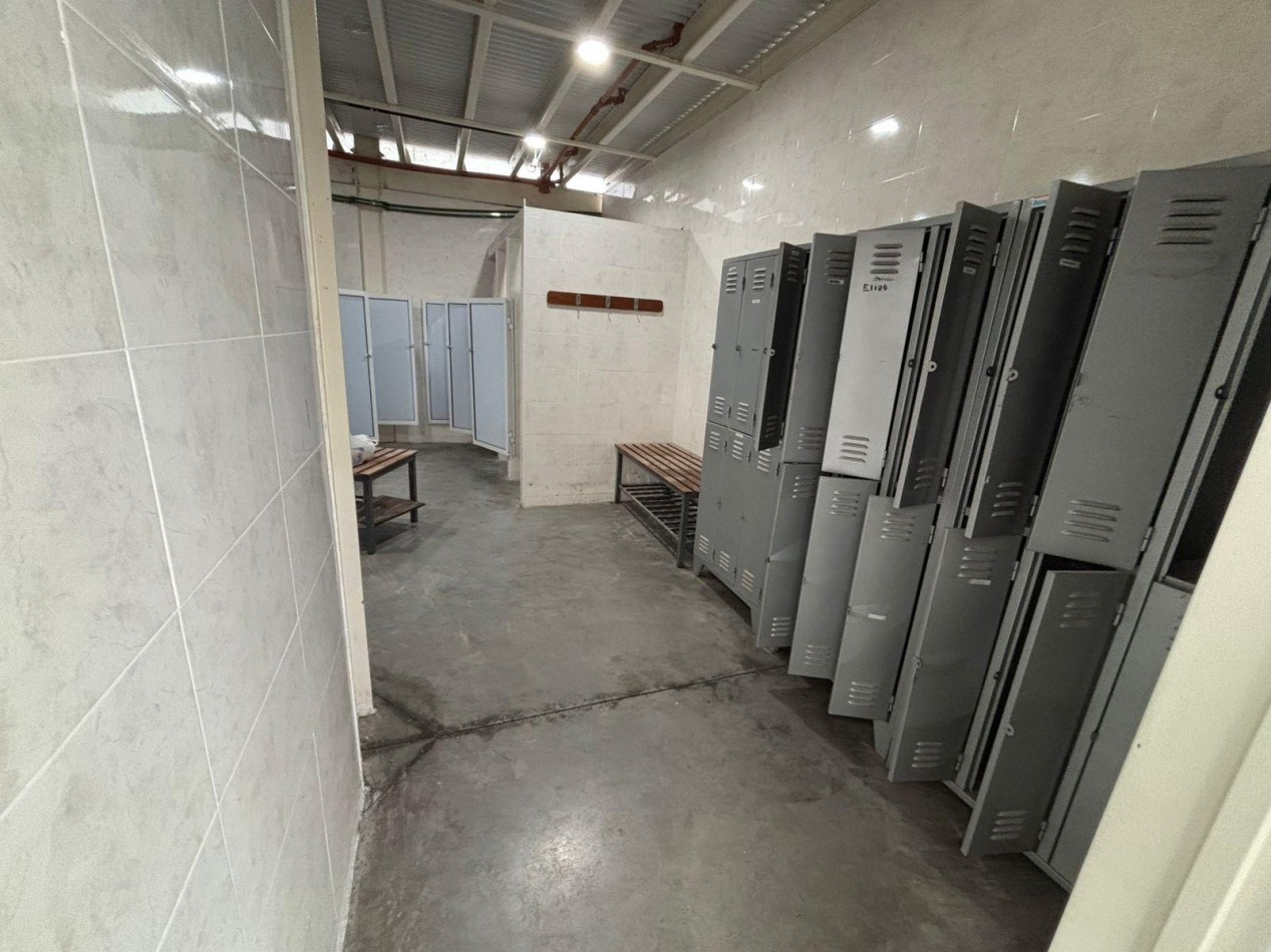 Alquiler Nave Industrial de 3800 m2 Parque Industrial Metropolitano Perez