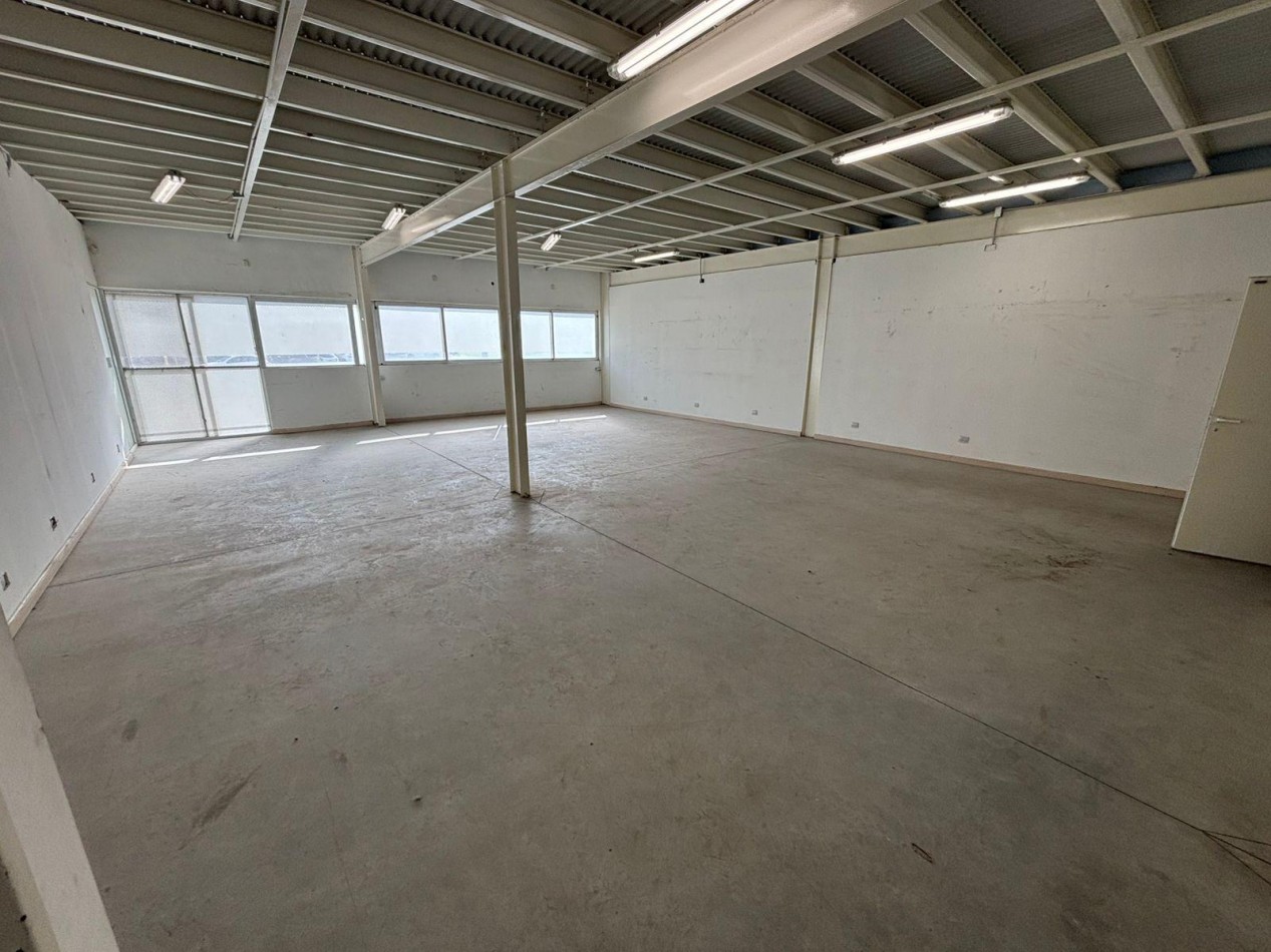 Alquiler Nave Industrial de 3800 m2 Parque Industrial Metropolitano Perez