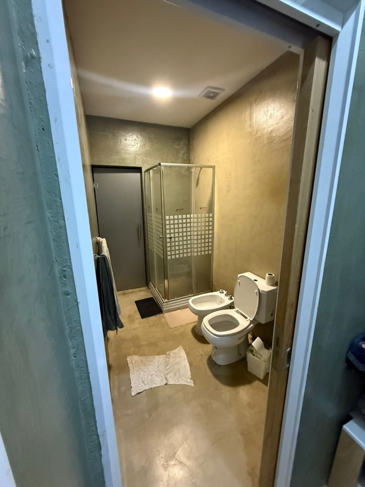 Venta Casa 1 Dormitorio con Pileta y Jardin Piñero