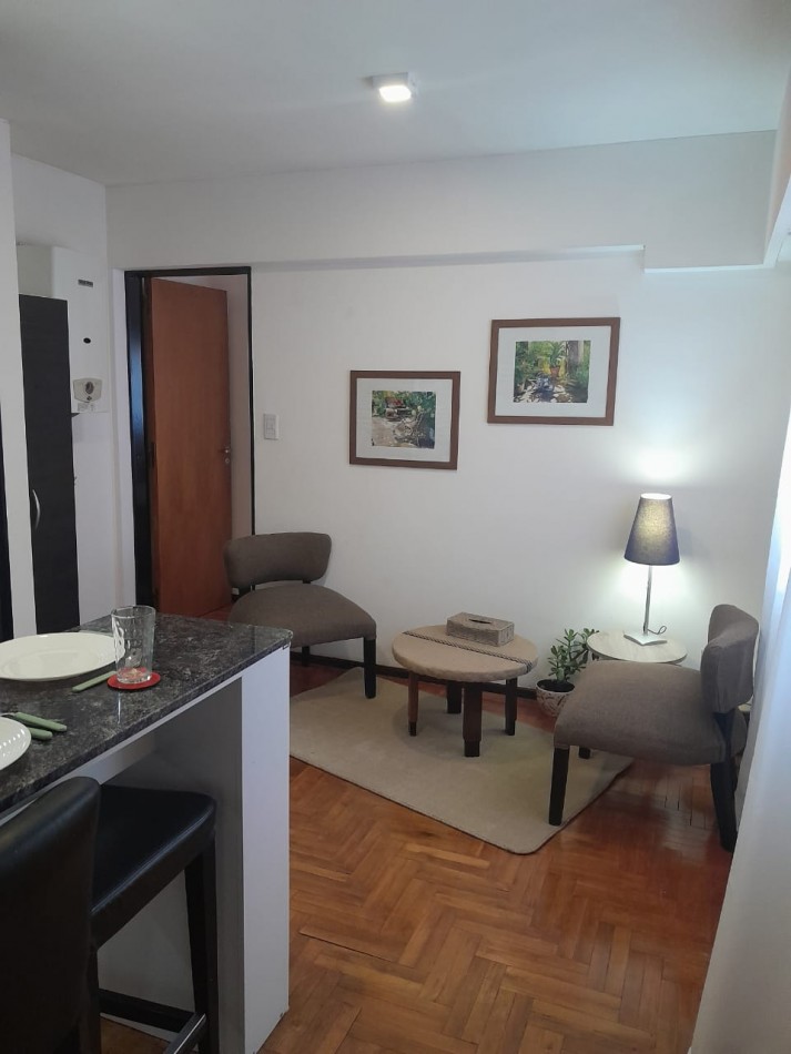 Venta Departamento reciclado 1 Dormitorio Juan Manuel de Rosas 800