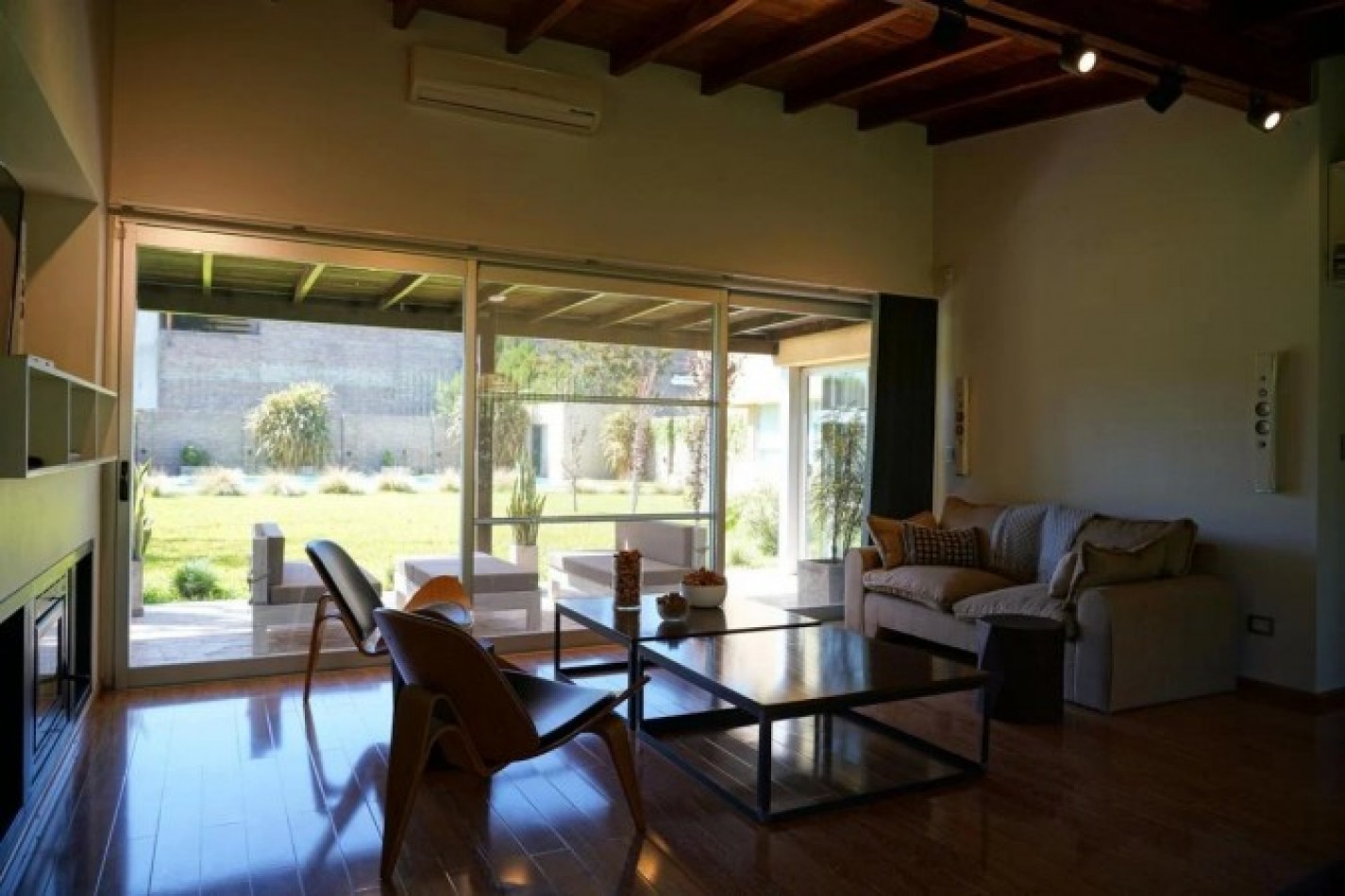 Casa Dos Dormitorios