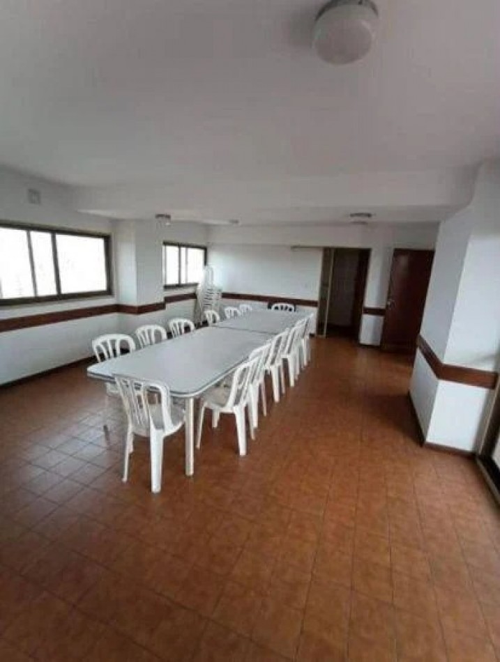 Departamento 3 Dormitorios con Amenities y Cochera sobre Av. Pellegrini
